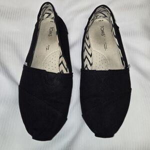 TOMS Women's Black Slip-On Shoes